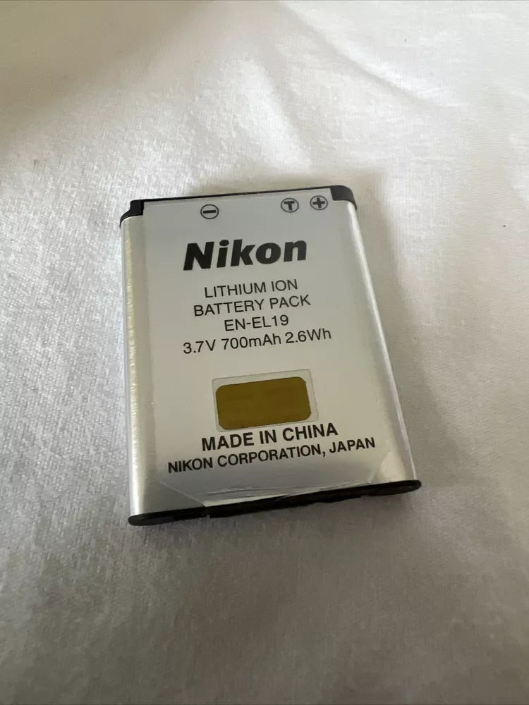 Used Nikon Coolpix S6800 16.0MP Compact Digital Camera with 12x Optical Zoom 🍥🎀📷