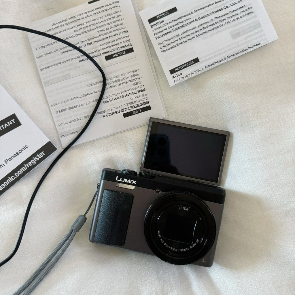 Panasonic Lumix DC-ZS70 4K Digital Camera (Silver) 📷