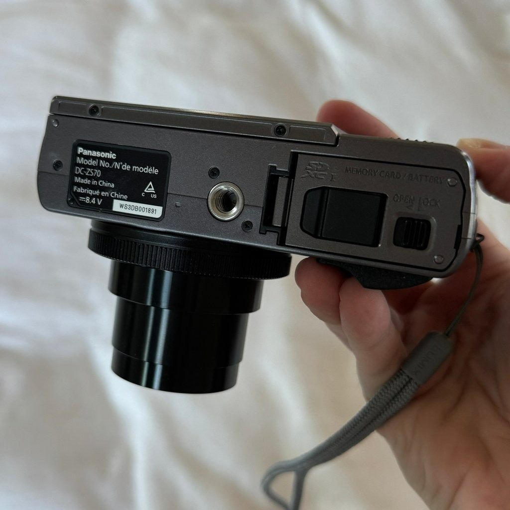 Panasonic Lumix DC-ZS70 4K Digital Camera (Silver) 📷