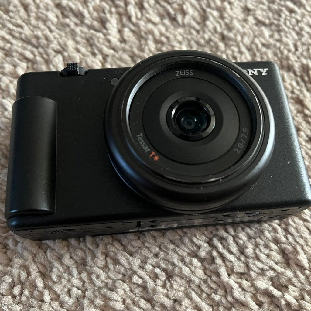 Nikon COOLPIX S6900 16MP Compact Digital Camera (Black) with Flip Screen and Wi-Fi 🍥 🎀📷