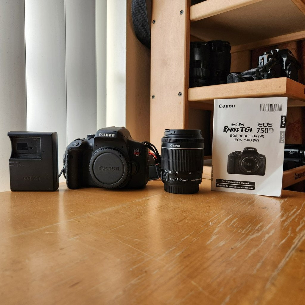 Canon EOS Rebel T6i / 750D Digital Camera with EF-S 18-55mm IS Lens 🍥 🎀📷