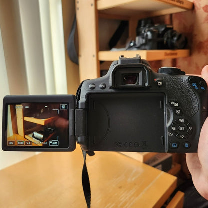 Canon EOS Rebel T6i / 750D Digital Camera with EF-S 18-55mm IS Lens 🍥 🎀📷