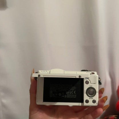 Used  Sony Alpha a5000 Mirrorless Digital Camera (White) with Kit Lens 🍥🎀📷