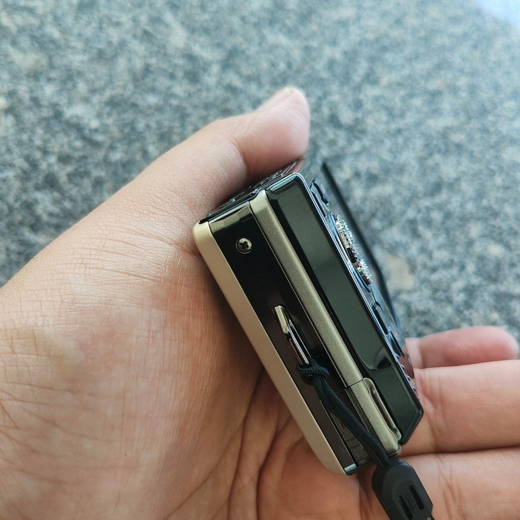 Nikon COOLPIX S6900 16MP Compact Digital Camera (Black) with Flip Screen and Wi-Fi 🍥 🎀📷