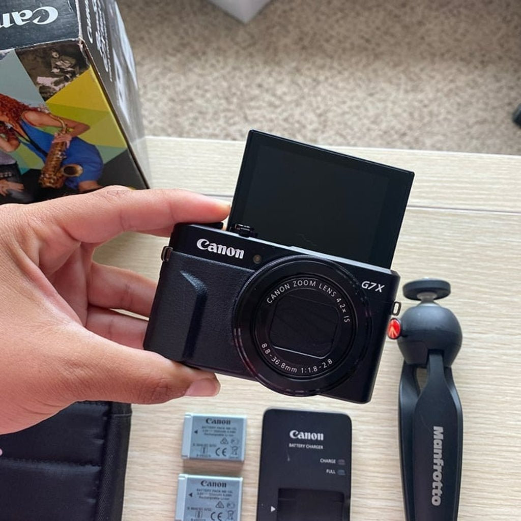 Used Canon PowerShot G7X Mark II Digital Camera Video Creator Kit Bundle 🍥🎀📷