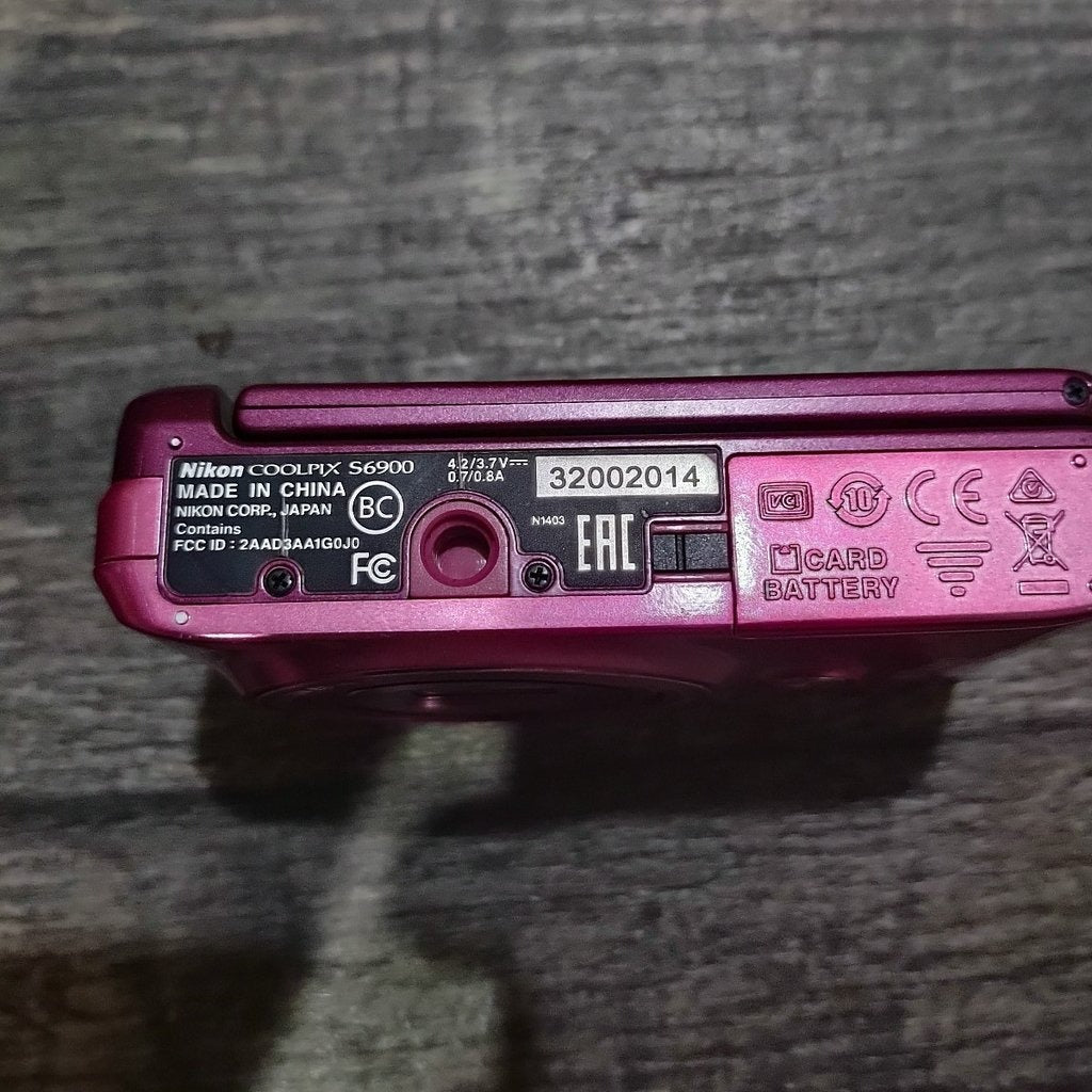 Nikon COOLPIX S6900 16MP Compact Digital Camera (Black) with Flip Screen and Wi-Fi 🍥 🎀📷