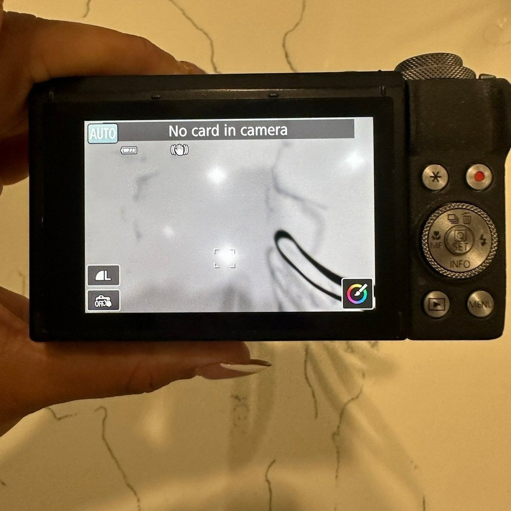 Used Canon PowerShot G7X Mark III - 20.1MP Point & Shoot Digital Camera (Silver) 🍥🎀📷