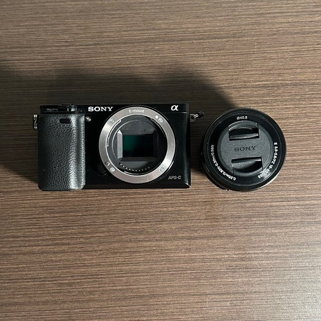 Used Sony Alpha a6000 Mirrorless Camera with 16-50mm Retractable Lens 🍥🎀📷