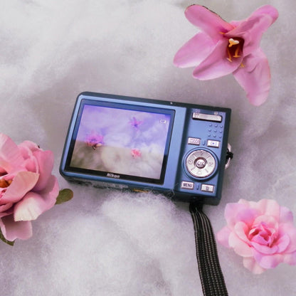 Used Blue Nikon Coolpix  S550 Digital Camera